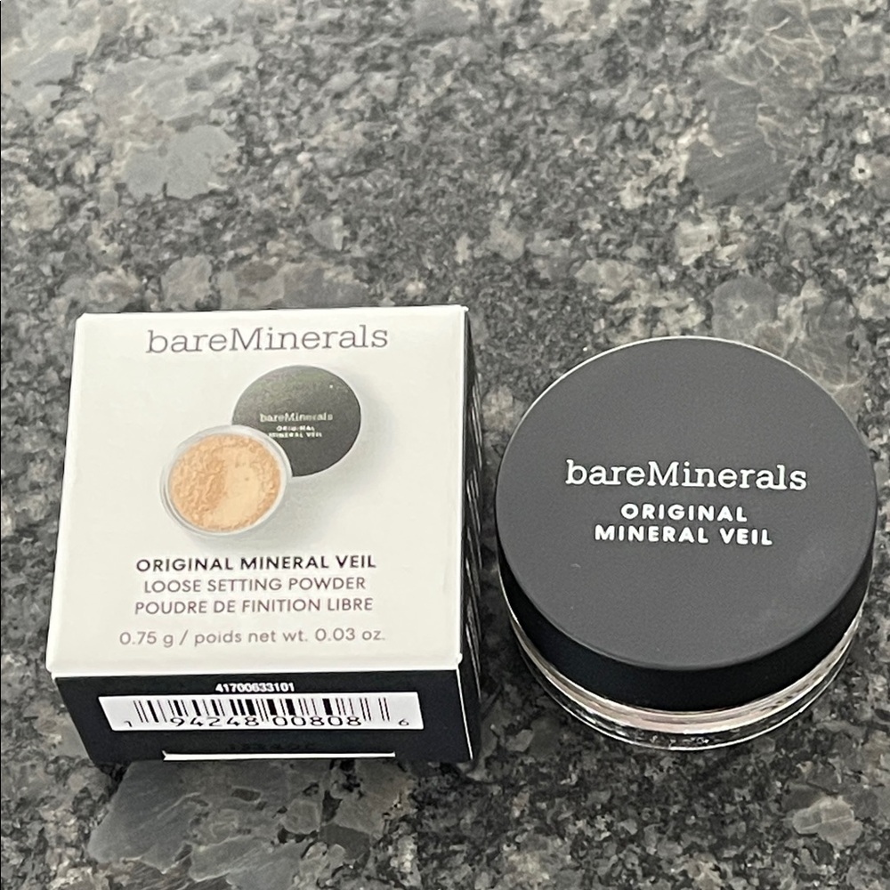 Bare Minerals Original Mineral Veil Loose Setting Powder in Original Translucent - Picture 7 of 9